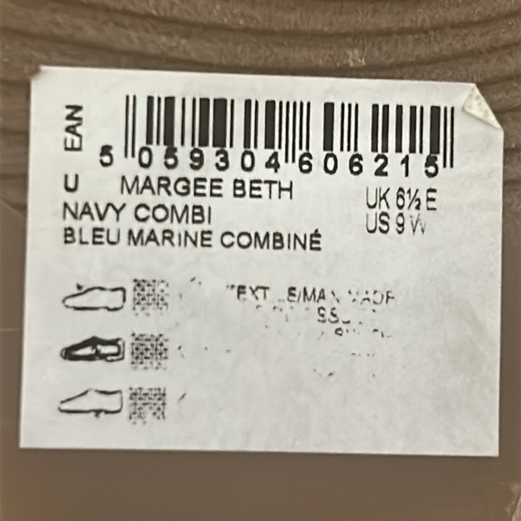 NWOT CLARKS Women's Margee Beth Stripe Navy White Marine Wedge Sandal, Size 9W - Picture 12 of 12